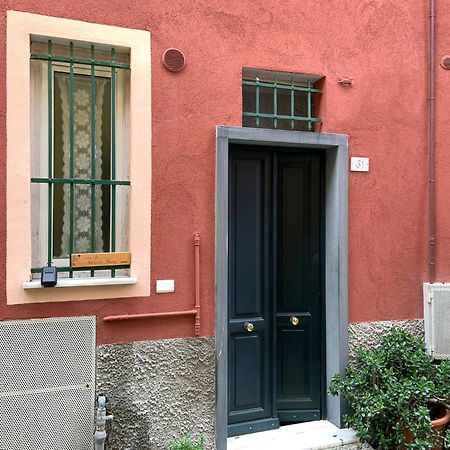 モンテロッソ・アル・マーレLa Casa Di Nonno Freyアパートメント エクステリア 写真